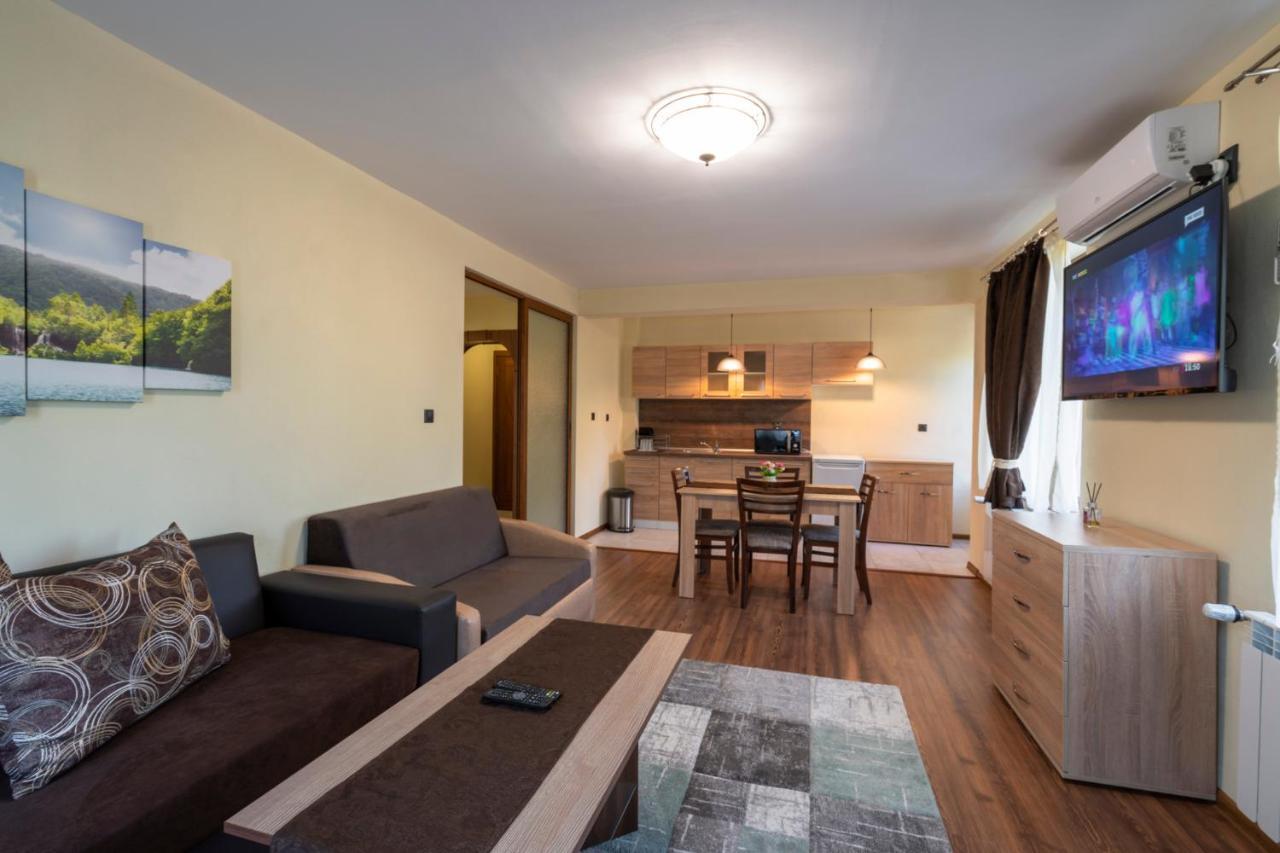 Family Hotel Preslav Luaran gambar